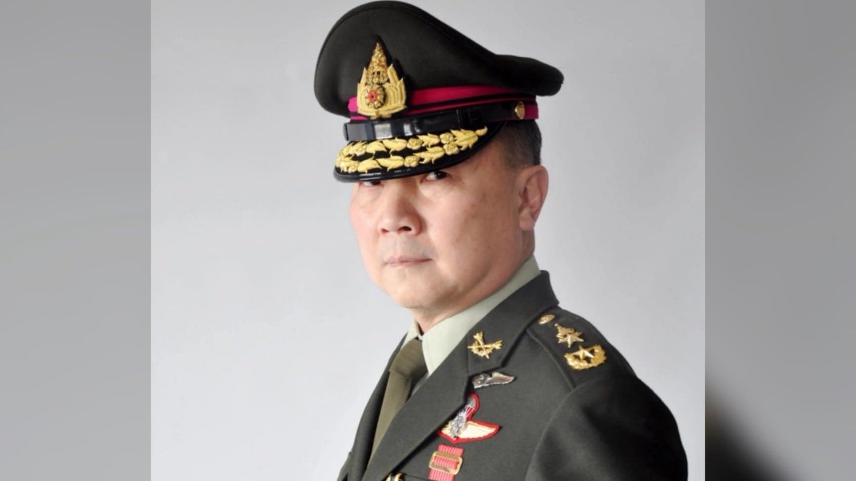 ‘หมอเหรียญทอง’ ลั่นเป็นจอมเผด็จการแห่งมงกุฎวัฒนะ เพื่อรักษาความสงบปลอดภัยภายในรพ.