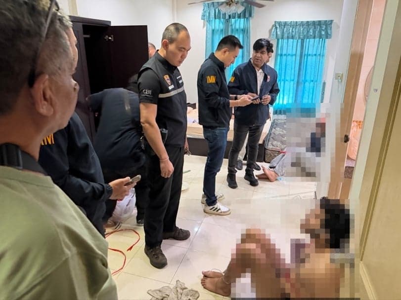 ตม.ชลบุรี บุกช่วย 3 นักท่องเที่ยวชาวอินเดีย ถูกแก๊งคนร้ายทรมานรีดเงิน 4 ล้านรูปีต่อราย