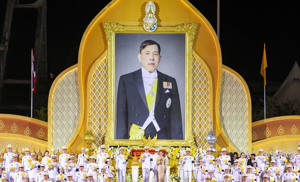 นายกฯ เป็นประธานพิธีถวายเครื่องราชสักการะ-จุดเทียนถวายพระพรชัยมงคล เนื่องในโอกาสวันเฉลิมพระชนมพรรษา