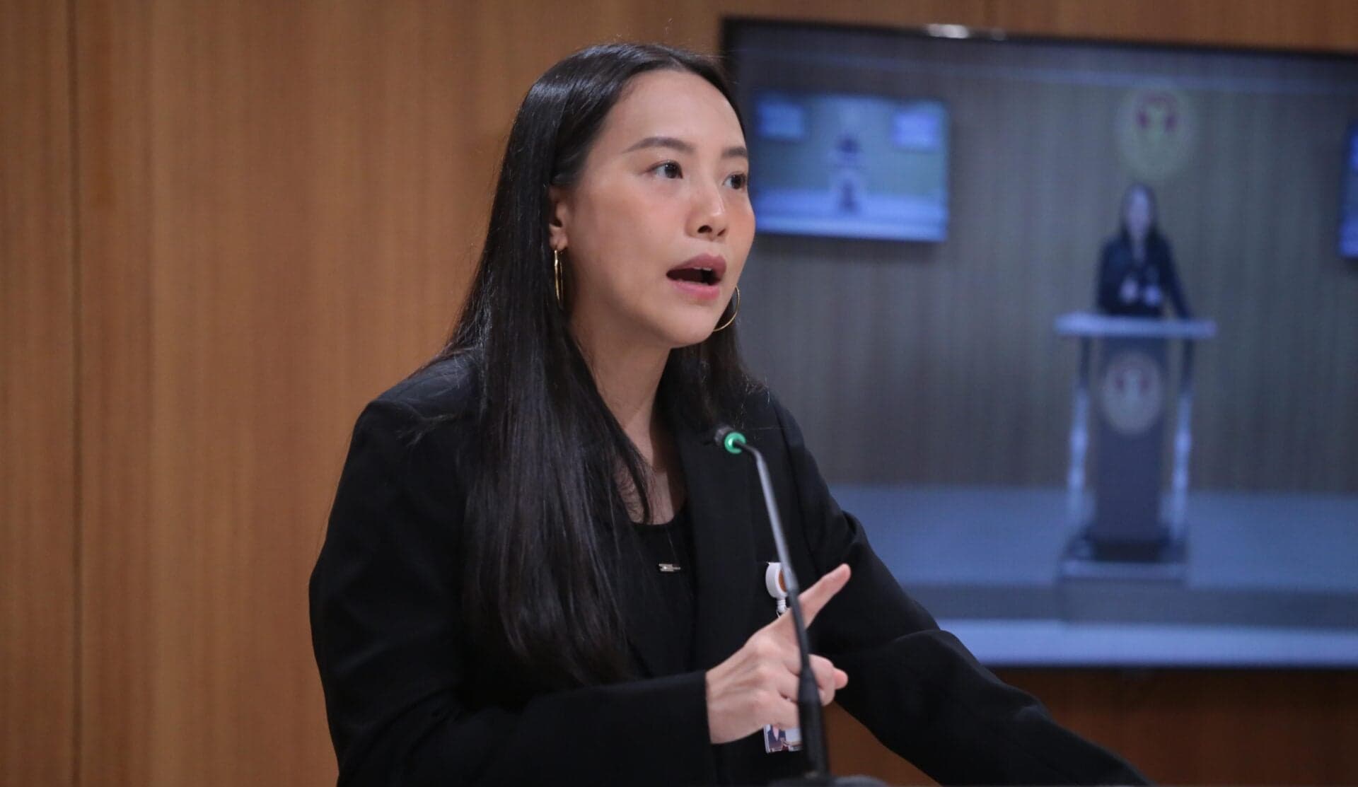 ‘ไอซ์’ แฉประกันสังคมตุกติกเลื่อนเลือกตั้ง