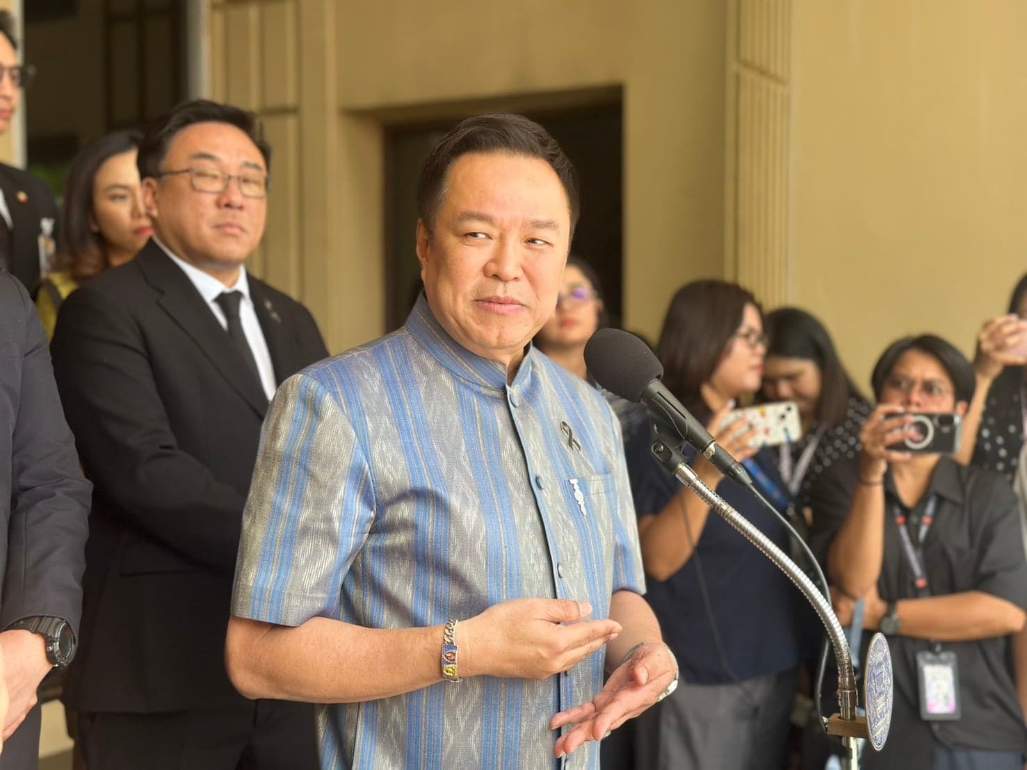 ‘หนู’รำคาญสมเพช! ท้า‘ยิ่งชีพ’แฉฮั้วสว.เพิ่ม  ภท.โต้เดือดอย่าศาลเตี้ย