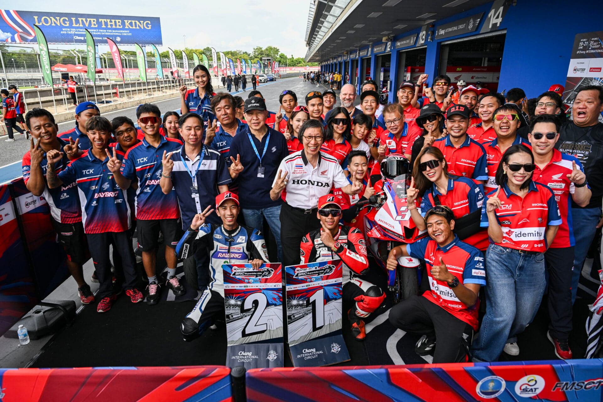 ‘มิกซ์-ธนัช’ ผงาดแชมป์ SS600 สองสนามติด ‘ข้าวกล้อง’ บู๊เดือดคว้าที่ 2 ศึก BRIC Superbike สนาม 2