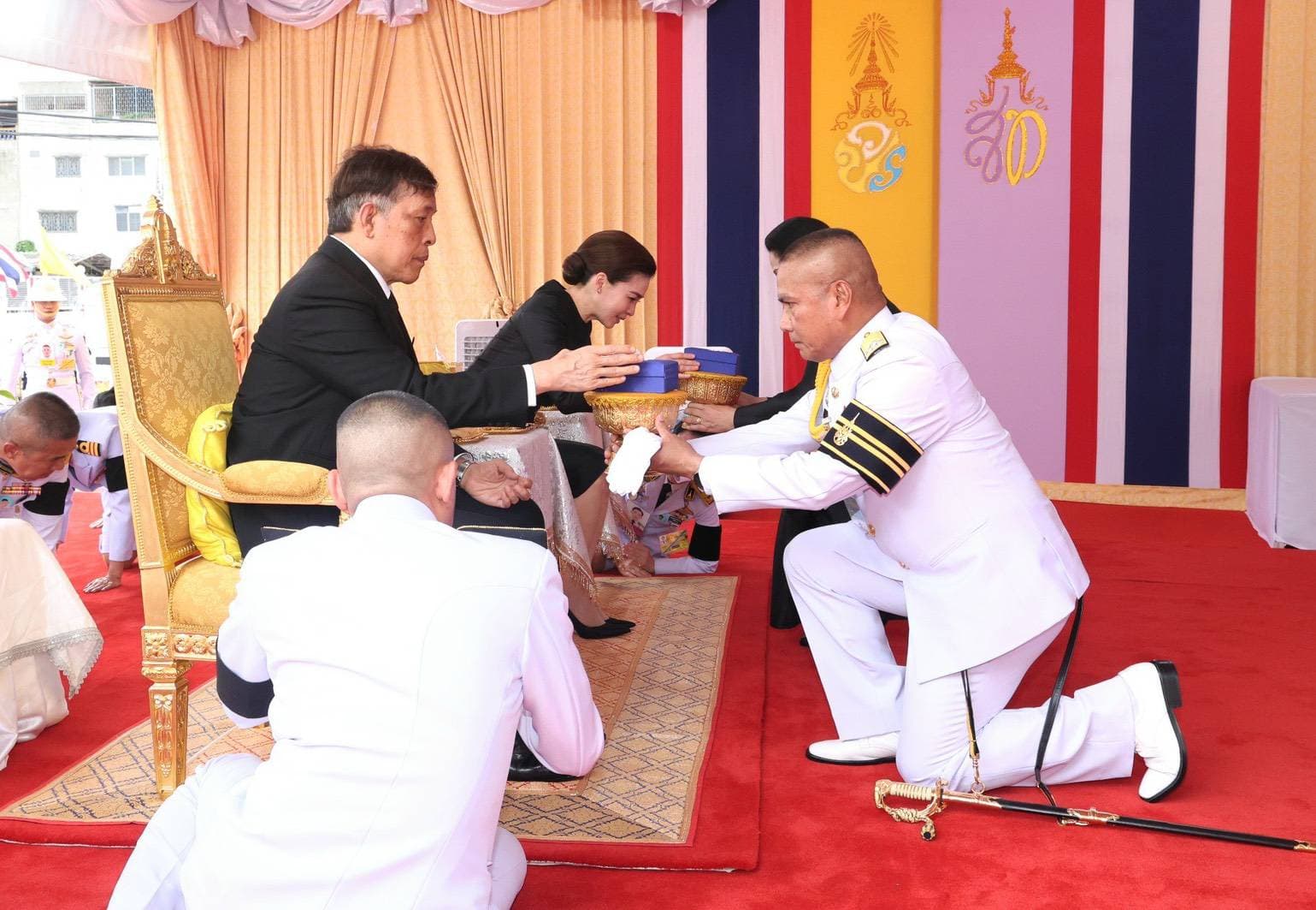 ในหลวง พระราชินี ทรงเปิด ‘อาคารทศมบพิตร’ รองรับการให้บริการรักษาพสกนิกรทุกหมู่เหล่า