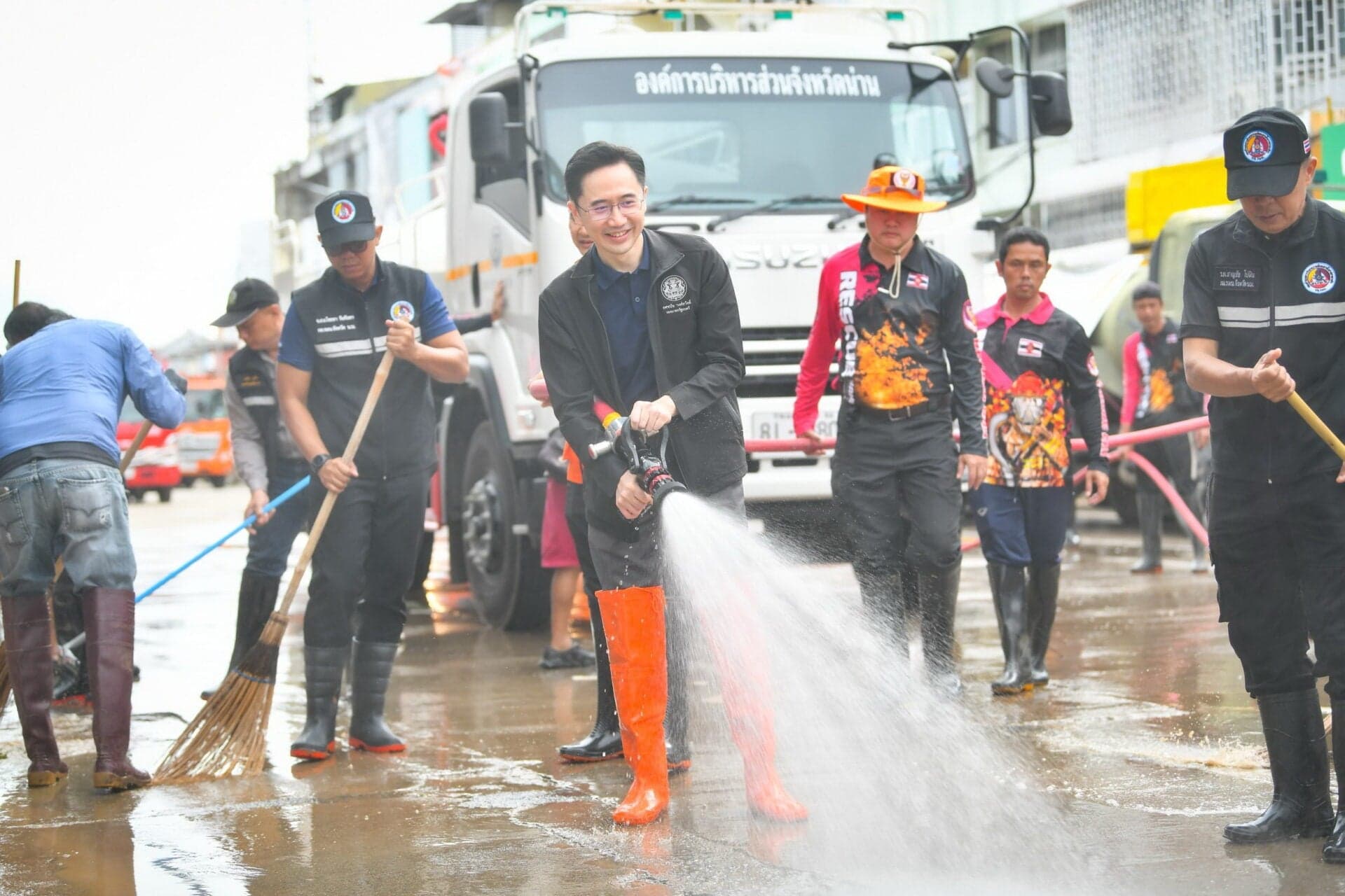 ‘ยศชนัน’ นำทีมบิ๊กคลีนนิ่ง ‘อนุทิน’ จ่อลงพื้นที่น่าน หลังกลับจากนิวซีแลนด์