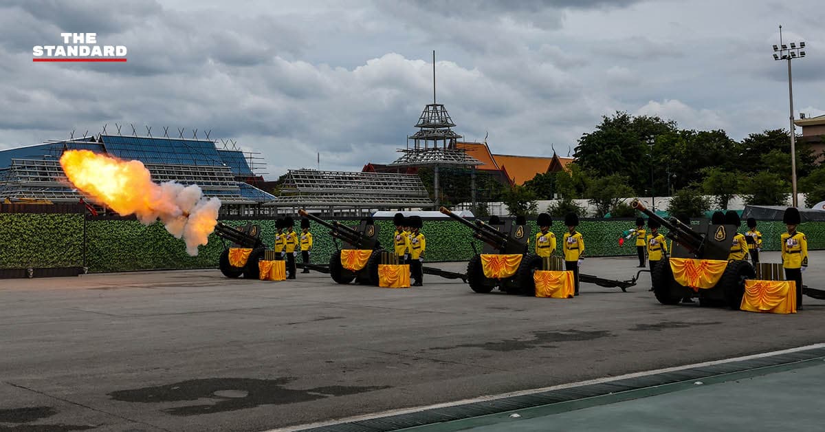 กองพันทหารปืนใหญ่ยิงสลุตหลวง 21 นัด เฉลิมพระเกียรติในหลวง ร.10 เนื่องในวันเฉลิมพระชนมพรรษา