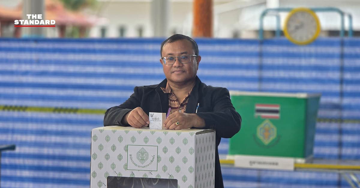ผู้ว่าฯ ร้อยเอ็ดใช้สิทธิเลือกตั้งนายก อบจ. พร้อมด้วยเลขาฯ กกต. ร่วมสังเกตการณ์