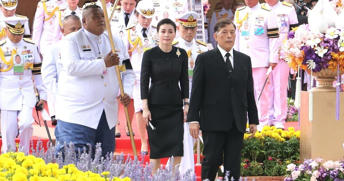 ในหลวง-พระราชินี ทรงเปิดอาคารทศมบพิตร ทอดพระเนตรนิทรรศการ ‘นาวีเวชบริรักษ์’