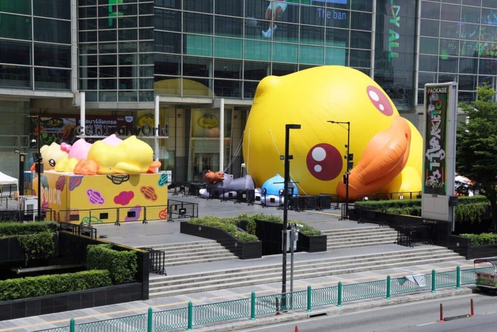 กลับมาอีกครั้ง! B.Duck Playful พบสวนสนุกเป่าลมติดแอร์ ครั้งแรก ใหญ่สุดในไทย ที่เซ็นทรัลเวิลด์