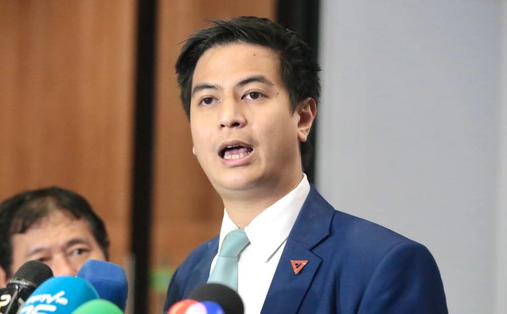 ‘พริษฐ์’ ไล่ปมเงิน 8.6 แสน จี้ กกต. ตอบ ทำไมสอบคนรับ แต่ไม่สอบคนโอน