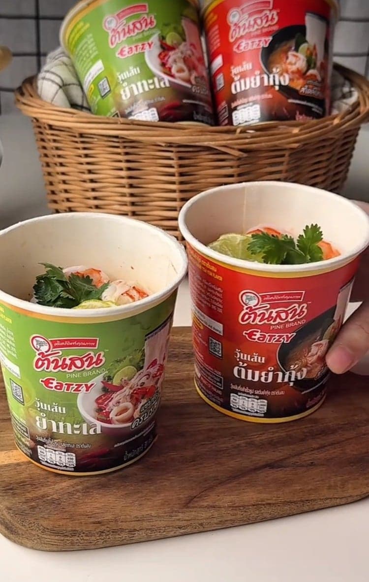 ‘วุ้นเส้นต้นสน’ ต่อยอดพอร์ตสินค้า เปิดตัว ‘ต้นสน อีทซี่’ รุกตลาดอาหารพร้อมรับประทาน เจาะผู้บริโภคสายสุขภาพ