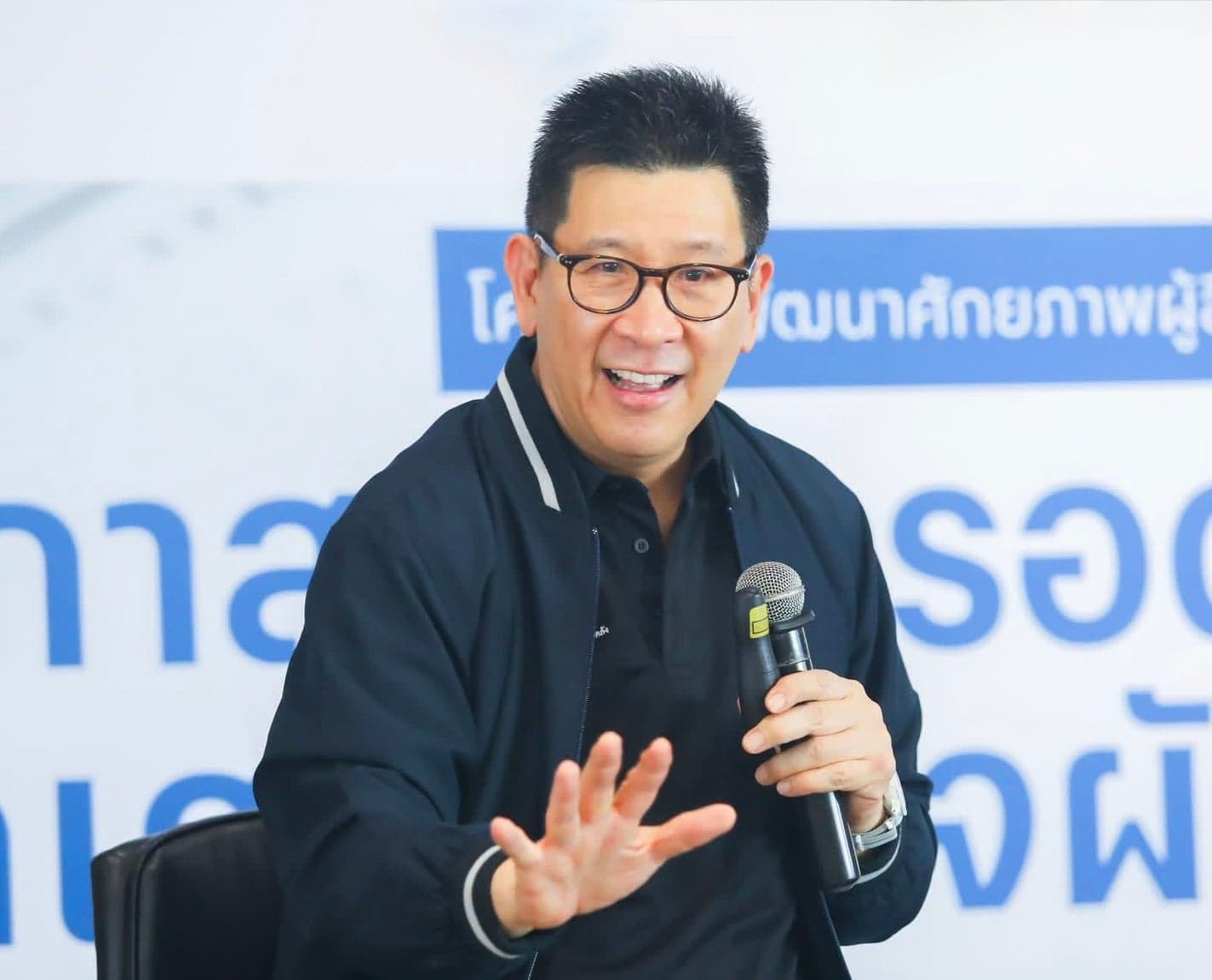 ‘เอกนิติ‘ ปลื้ม! โพลชี้บัตรสวัสดิการฯ 69 ดันความนิยมรัฐบาลเพิ่ม