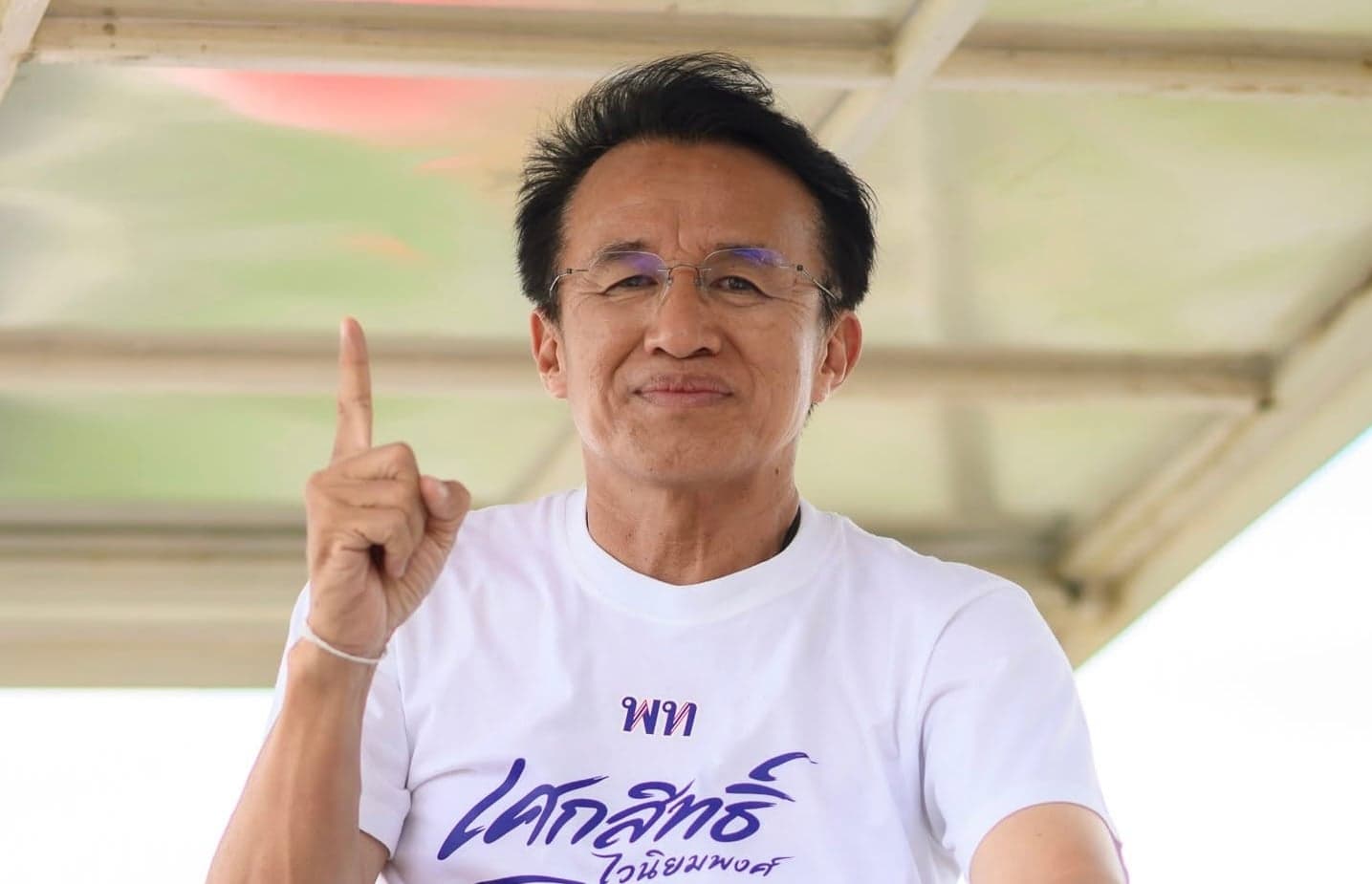 ‘เศกสิทธิ์’ นำม้วนเดียว! กลับนั่งนายก อบจ.ร้อยเอ็ด