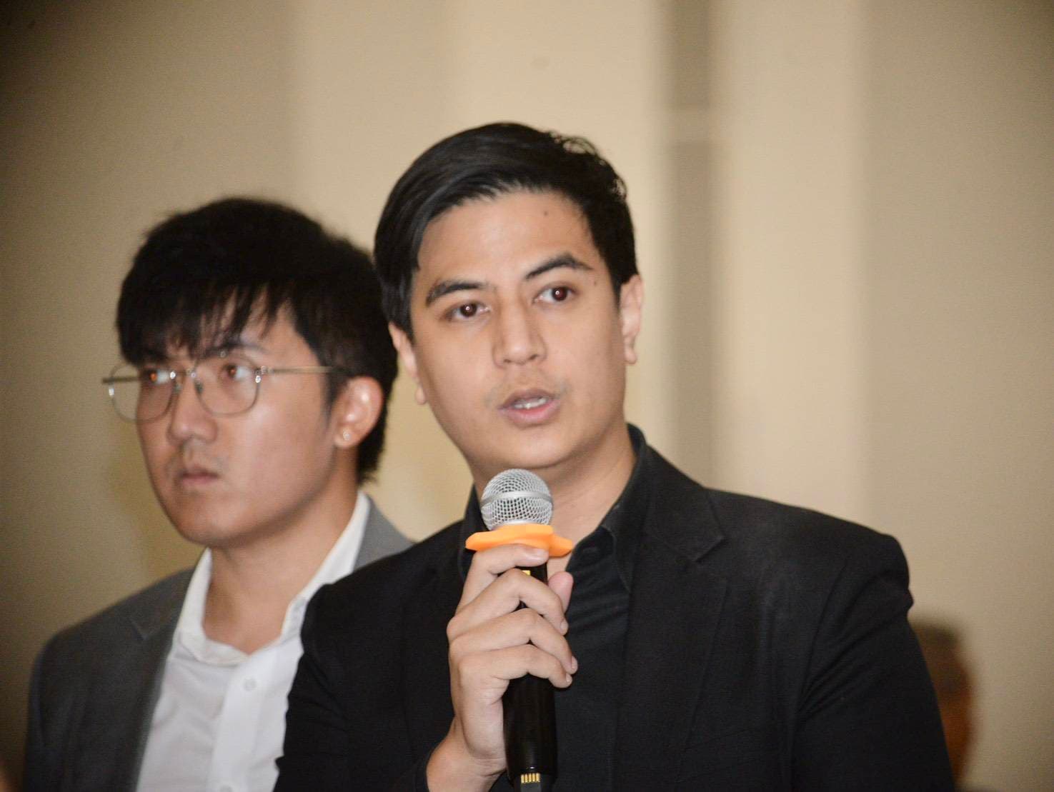 ‘ไอติม’ ไล่กระทุ้งแจงสังคม ตัดตอนน้ำเงินอ่อนโดนสังเวย