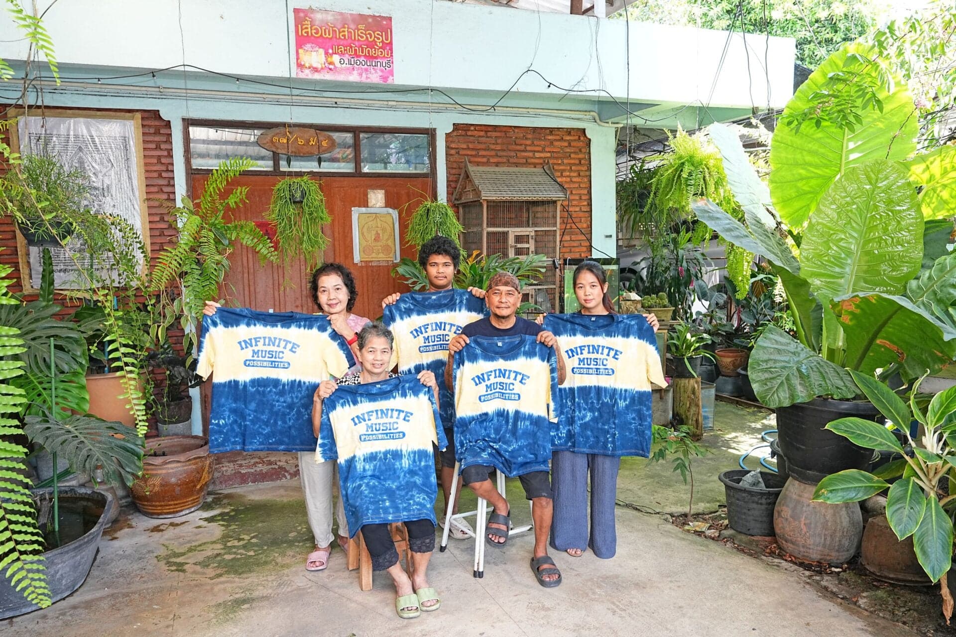 ถอดรหัสเสน่ห์ “เสื้อ THE POWER BAND” 3 ซีซัน เมื่อเวทีดนตรีระดับประเทศ จับมือภูมิปัญญาชุมชน สวมพลังสร้างสรรค์ที่ไม่สิ้นสุด