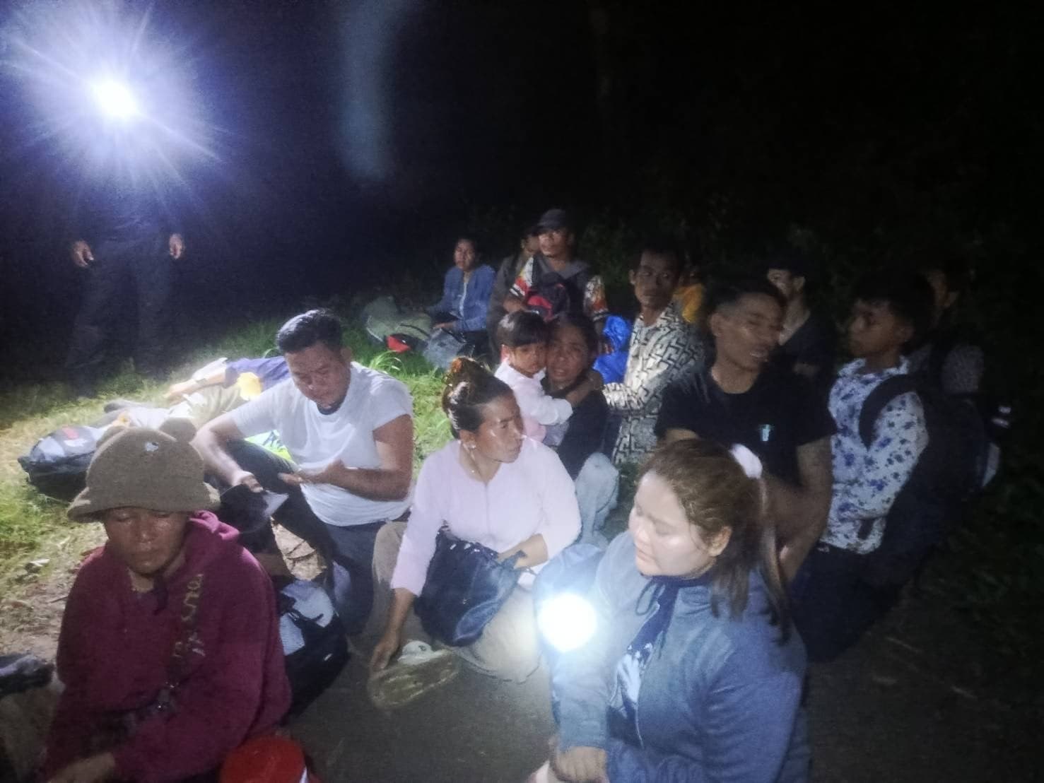 ทัพเรือย้ำปิดด่าน 200% รวบเขมร 19 ราย ลักลอบเข้าเมืองชายแดนจันทบุรี