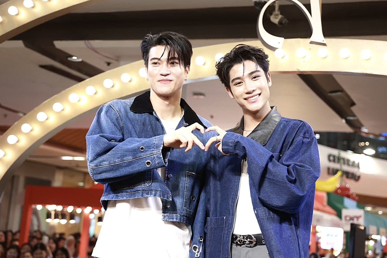 ‘อิน-องศา’ บุกตลาด A FAIR แฟนคลับแห่ต้อนรับห้างแทบแตก!