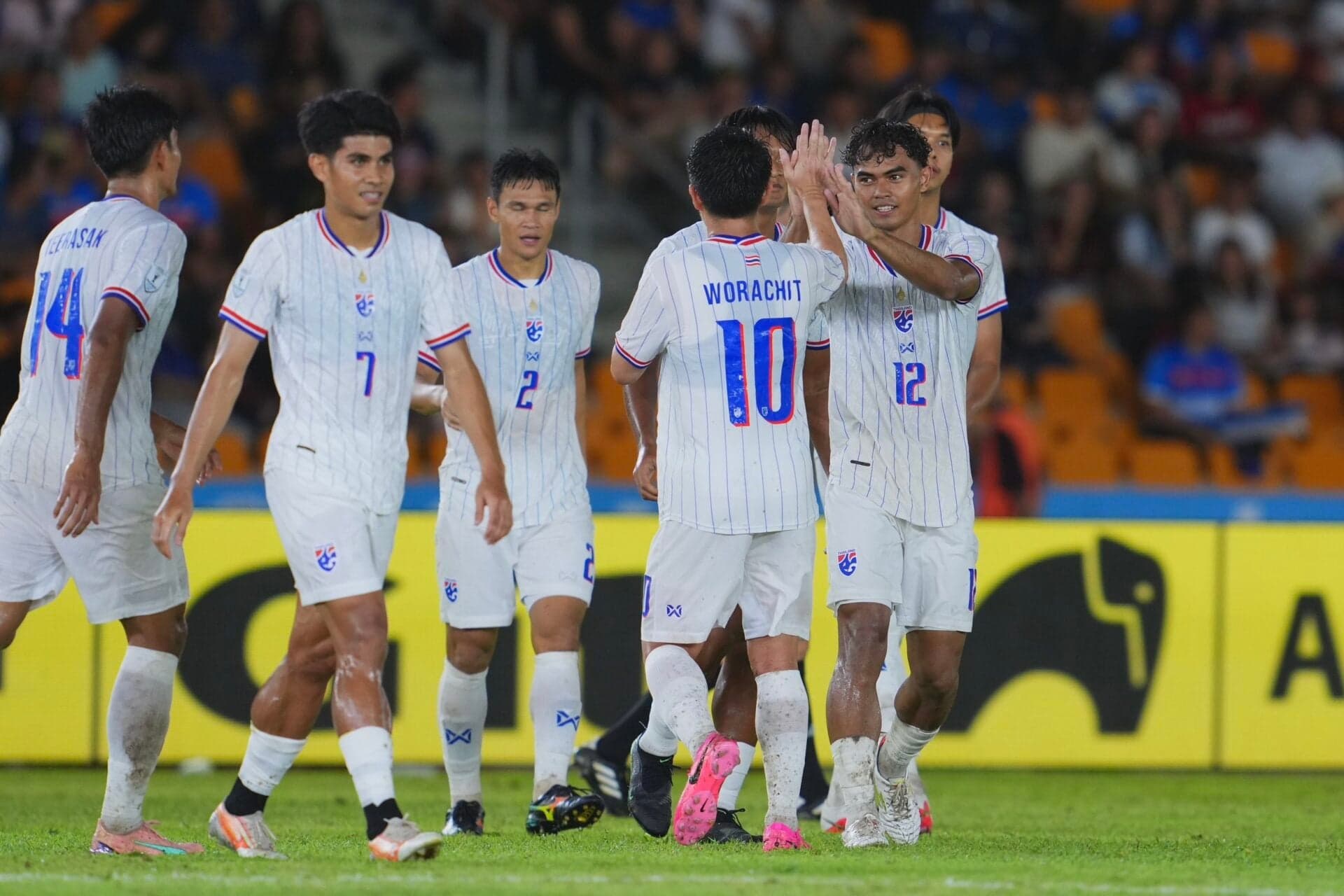 ‘วาริส’ โขกชัย ‘ไทย’ บุกเฉือน ‘ฟิลิปปินส์’ 1-0 จ่อลิ่วตัดเชือก AFF