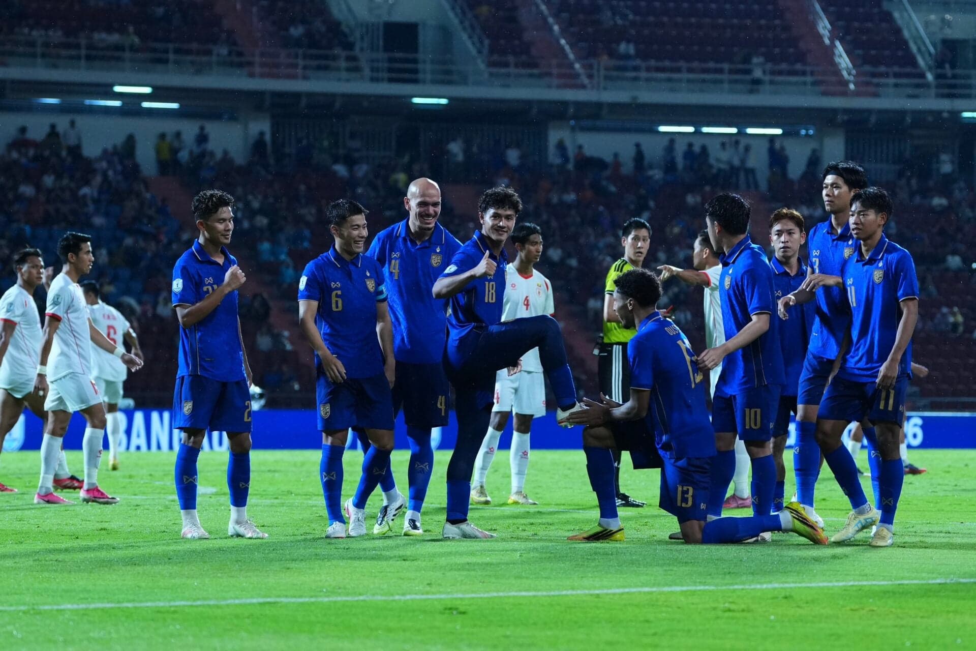 ‘ไทย’ เปิดบ้านชนะ ‘เมียนมา’ 2-0 จาก 2 จุดโทษ เข้ารอบรองฯ บอลอาเซียน ดวล ‘สิงคโปร์’