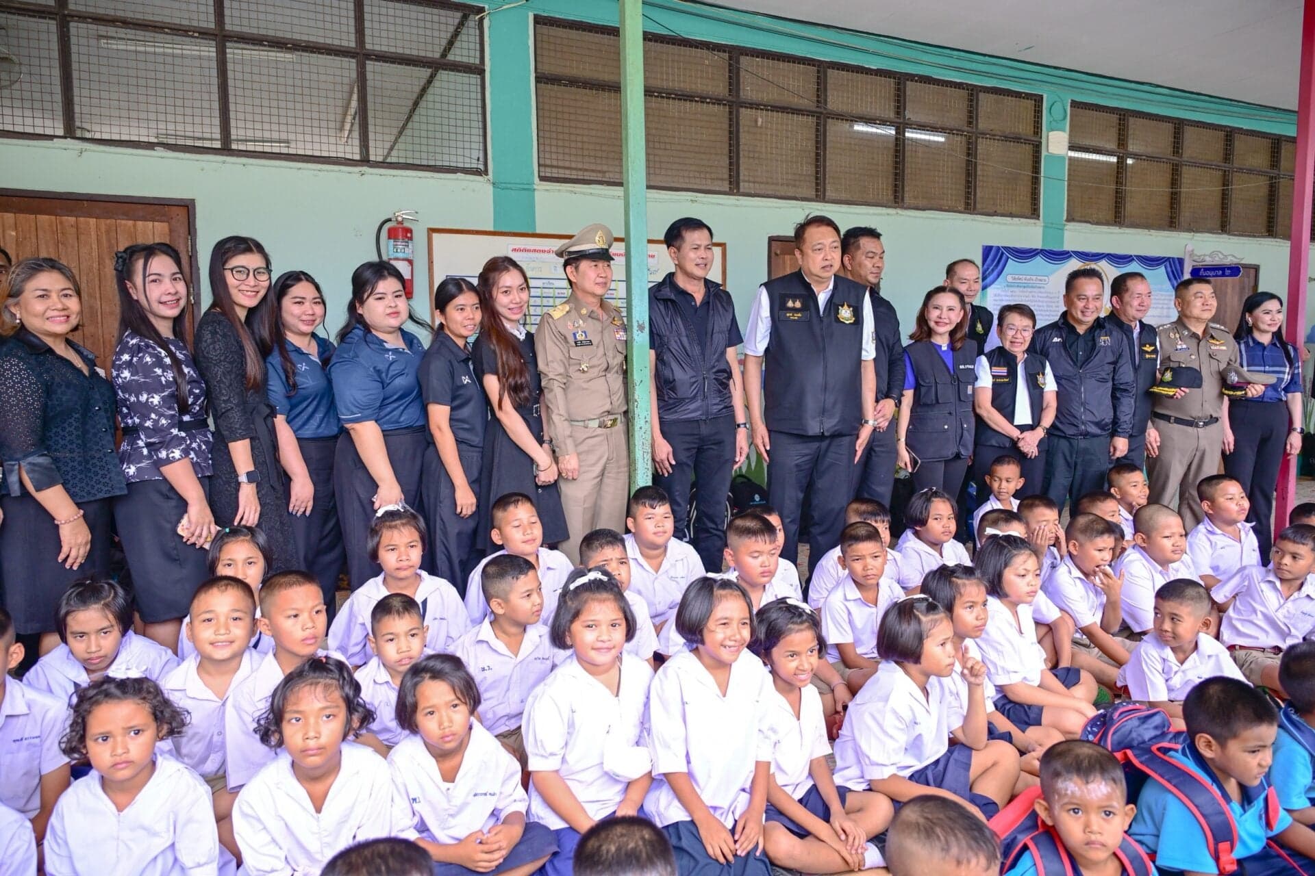 “รมว.สุชาติ” ลุยชะอำ ติดตามภัยแล้ง เร่งเพิ่มน้ำต้นทุน–ขยายระบบน้ำบาดาล ช่วยกว่า 2,000 ครัวเรือน ประชาชนกว่า 9,000 คน ย้ำ “น้ำต้องถึงประชาชน” เดินหน้าแก้ปัญหาอย่างยั่งยืน