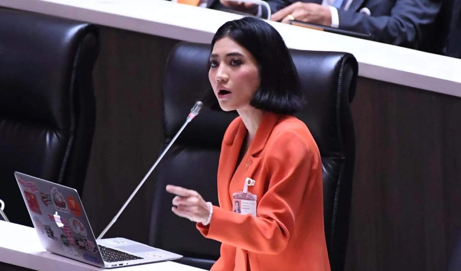 เดือดกลางดึก! ‘แก้วตา’ ซัดพรรคโจรข่มขืนเต็มไปด้วยแฟนคลับ ‘victim blamer’ งงผลักภาระผู้เสียหายพิสูจน์ตัว