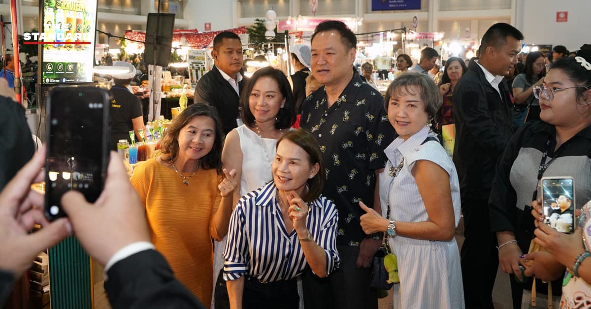 นายกฯ ชวนช้อป OTOP ศิลปาชีพ แม่ค้าร้อง ‘ไทยช่วยไทย พลัส’ สุดยอด ถามมีต่อไหม นายกฯ ตอบ ‘เดี๋ยวจะพยายาม’
