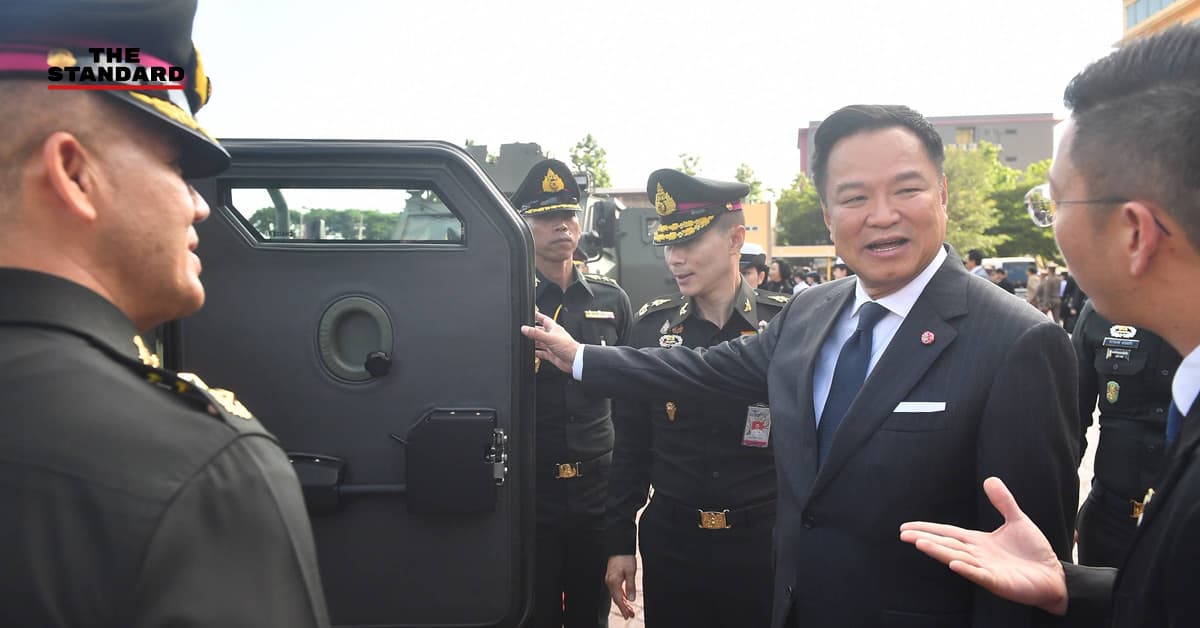 นายกฯ ตรวจเยี่ยมกองบิน 1 โคราช รับฟังบรรยายสรุปสถานการณ์ชายแดนไทย-กัมพูชา ย้ำความพร้อมภารกิจความมั่นคง