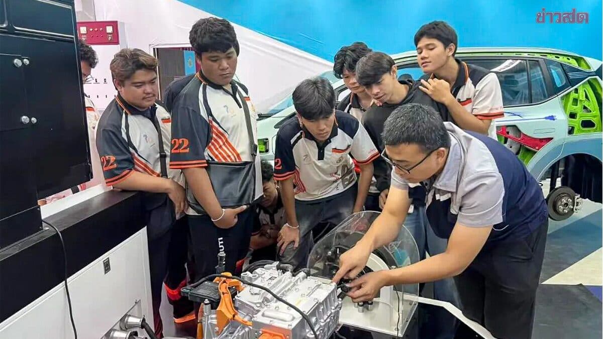 “ศูนย์สถานีเทคโนโลยีการคมนาคมไทย–จีน” ยกระดับการพัฒนาบุคลากร รองรับอุตสาหกรรมยานยนต์พลังงานใหม่