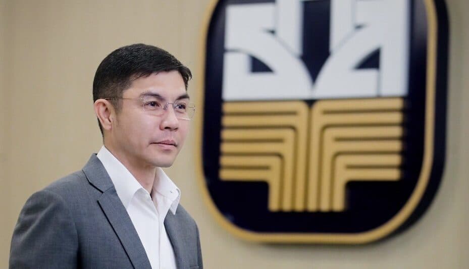 คลัง เรียกบอร์ด ธ.ก.ส. ถกด่วน ปมพนักงานแต่งดำประท้วงผู้บริหาร