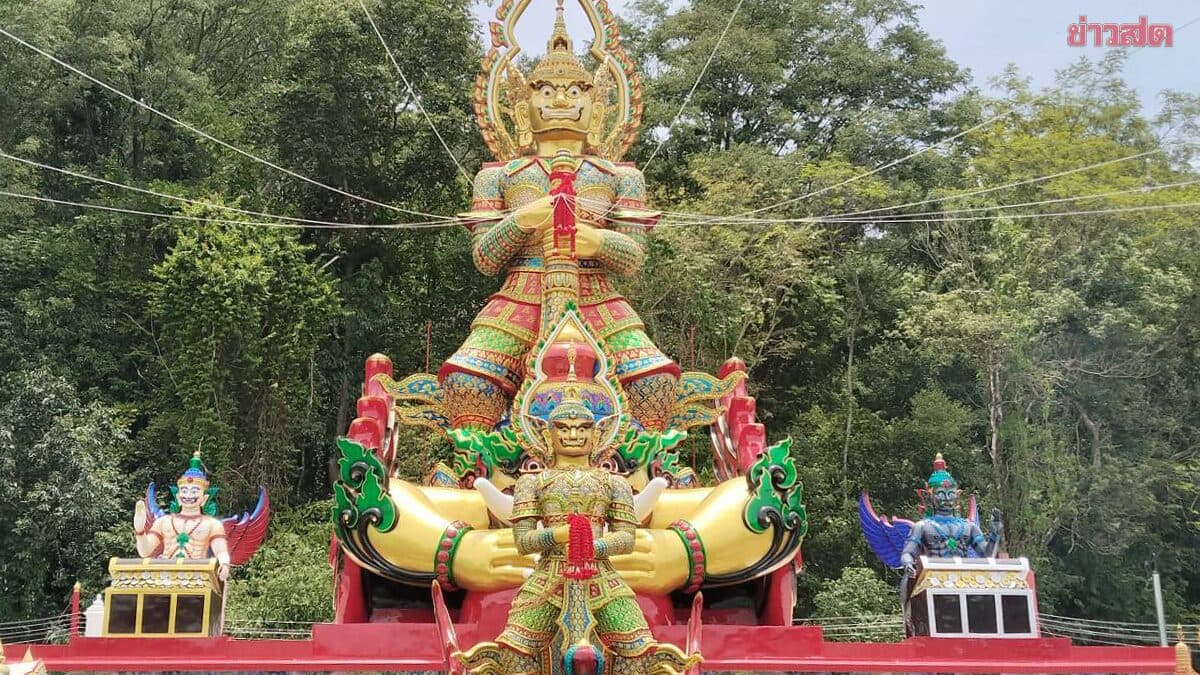 ลุ้นถูกรางวัลที่ 1 คนที่ 21 แห่ไหว้ท้าวเวสสุวรรณทรงราหู หนุ่มโรงงานแก้บนจุดธูปได้เลข 3 ตัว