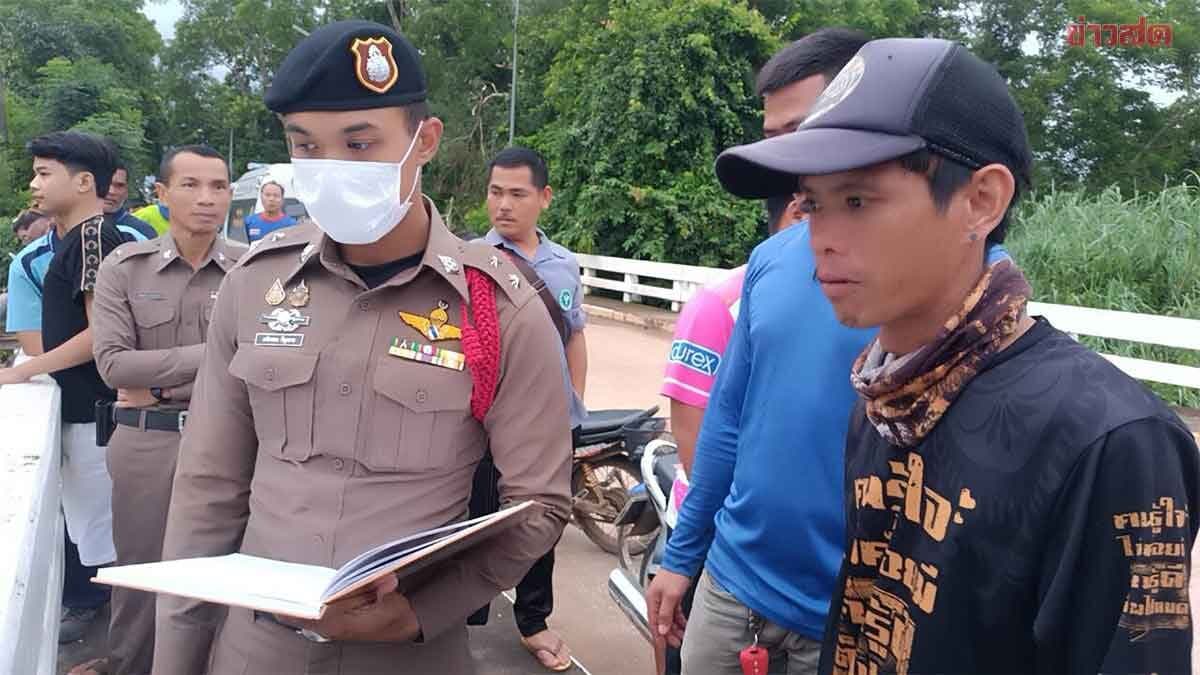 สยอง หนุ่มตกปลาแทบช็อก เจอศพชายนิรนาม ลอยอืด พบพิรุธรอยช้ำเต็มตัว ตร.เร่งคลี่ปมตายปริศนา