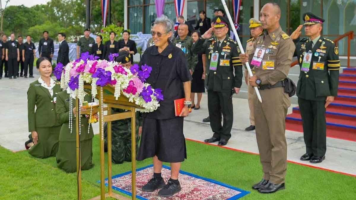 กรมสมเด็จพระเทพฯ เสด็จฯ เยี่ยม กองกำลังสุรนารี พระราชทานขวัญกำลังใจ ครอบครัวทหาร