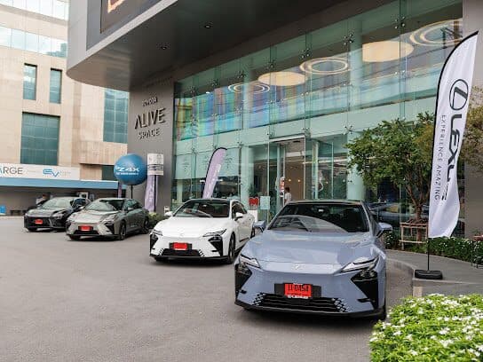 ขับชิลไปอยุธยา กับ LEXUS ES 350e ซีดานพรีเมียมอารมณ์สปอร์ต