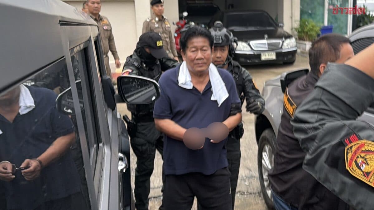 คุมตัวค้นบ้าน ‘ฉลอง เรี่ยวแรง’ ยิง นายก อบจ.นนทบุรี เสียชีวิต หาหลักฐาน ชนวนเหตุลั่นไก