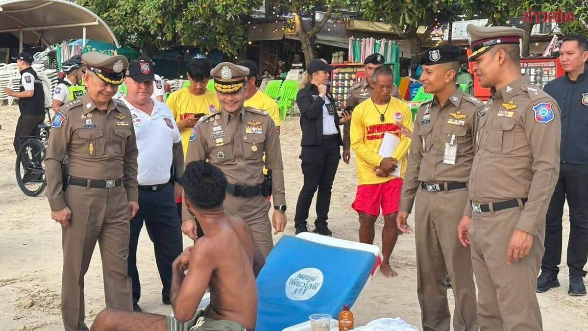 รอง ผบช.ทท.ปล่อยแถวสายตรวจสร้างความเชื่อมั่น แก่นักท่องเที่ยวหาดป่าตอง