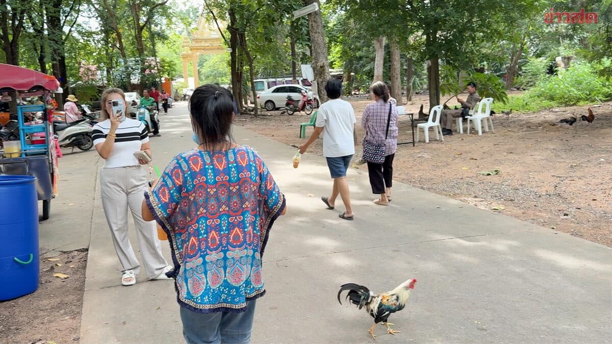จุดเช็คอินใหม่ ประชาชนแห่มาที่วัดป่าอดุลยาราม ให้กำลังใจเจ้าอาวาส