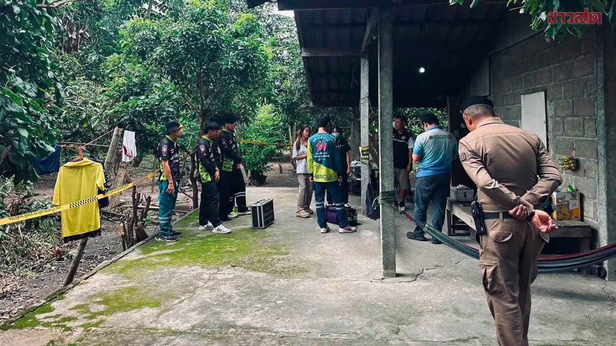 สลด ลูกบุญธรรมคลั่ง คว้ามีดทำร้ายพ่อ นอนป่วยติดเตียงเสียชีวิต