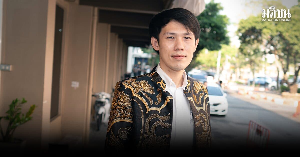 เรื่องบัตร เรื่องบอร์ด เรื่องร้อนๆ ของคนยังไม่รวย ผศ.ดร.กฤษฎา ธีระโกศลพงศ์ ย้ำ ‘สวัสดิการสังคมไม่ใช่เรื่องกำไร-ขาดทุน’