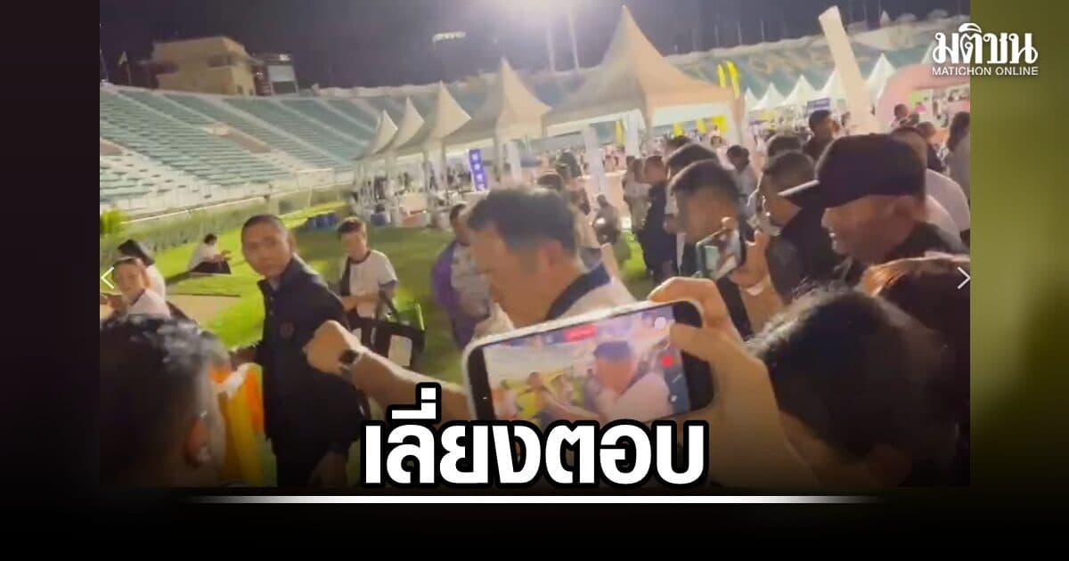 นายกฯ โชว์สเต็ปแอโรบิก ก่อนวิ่งขึ้นรถ เลี่ยงตอบ ปมโพสต์ ‘หัวชนกำแพง’ หมายถึงใคร