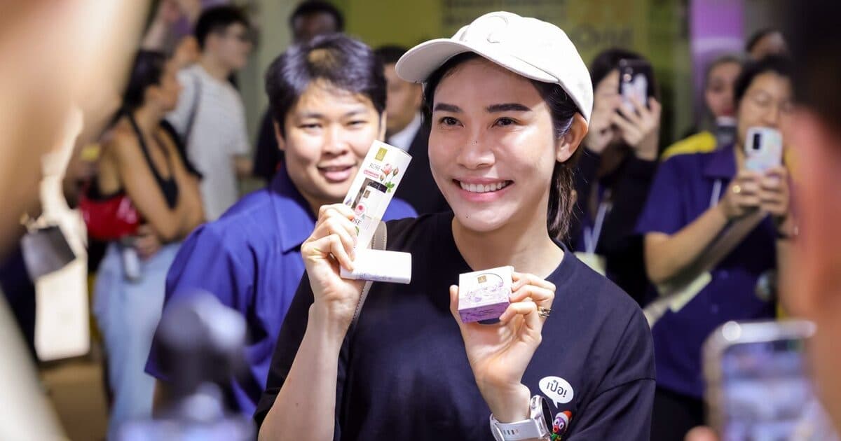 เจ้าคุณพระสินีนาถ เยี่ยมชมงาน ‘โครงการหลวง 57’ ณ ศูนย์การค้าเซ็นทรัลเวิลด์
