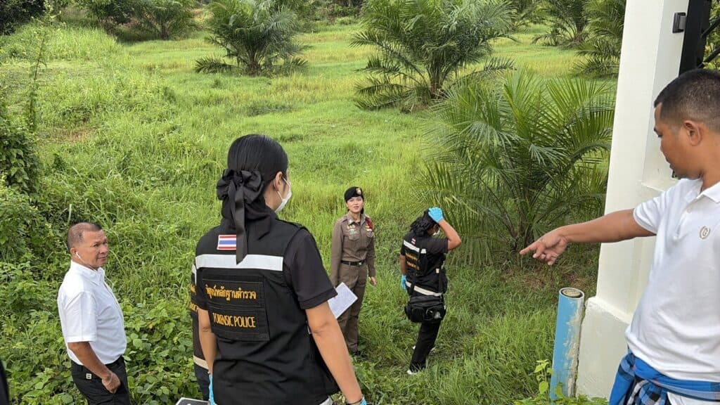 ตรังวุ่น! คืนเดียวบึ้ม 4 ลูก บ้านกำนันดัง-สนามชนโค รปภ.ล่าระทึก ยิงสู้ ดับคนร้ายคาสวนยาง