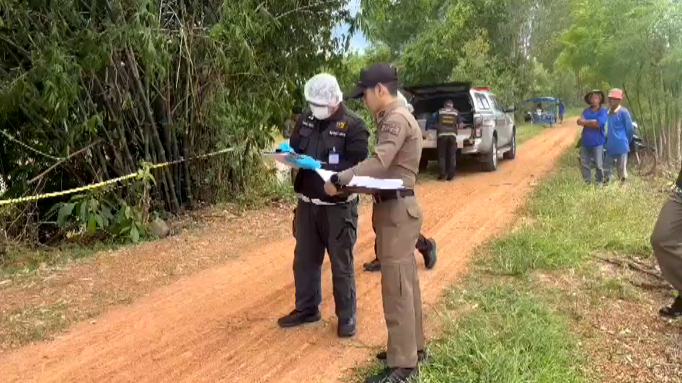 ชาวบ้าน ผงะ! เข้าหาปลาในแม่น้ำป่าสัก พบศพชายปริศนา ร่างถูกเผา คาดถูกนำมาทิ้งอำพรางคดี